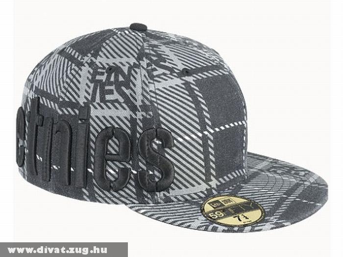 Etnies new era sapka